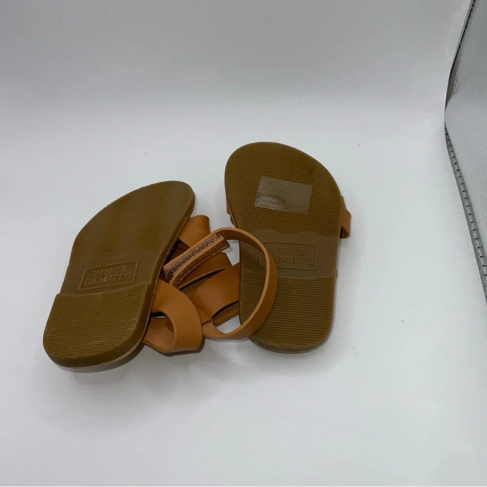 Vince Camuto Tan Sandals Classic‎ Design